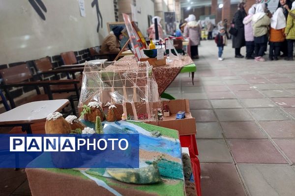 درخشش خلاقیت دانش آموزان قدسی در نمایشگاه دستاوردهای فناورانه و پژوهشی