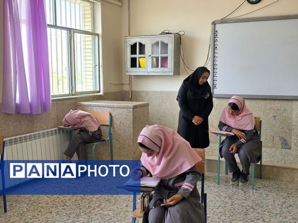 ششمی‌های دبستان کوثر حیدری در تکاپو امتحانات