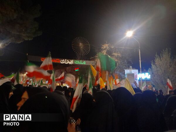 مراسم تشییع دو شهید شهرک صنعتی خیام زبرخان در حسینیه امام نیشابور 
