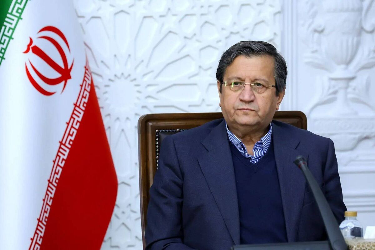 بانک مرکزی به‌موقع و با قدرت در بازار ارز مداخله می‌کند