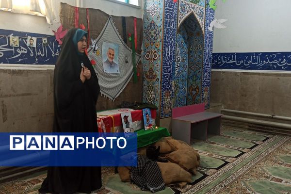 شکوفایی خلاقیت و آرمان‌ها در «مدرسه انقلاب» دبیرستان عفاف شهرقدس