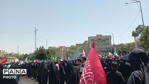 همبستگی مردم دیار هگمتانه با آقای شهید ایران به روایت تصویر 