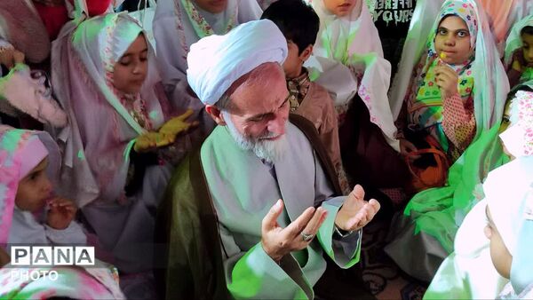 تجمعات مردمی نجف آباد همراه با جشن تکلیف دختران و اقامه نماز استغاثه