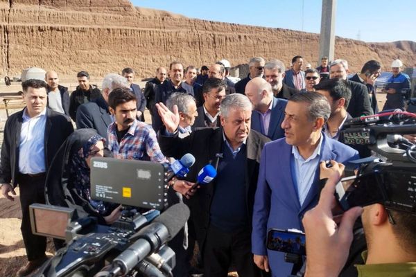 بازدید معاون اجرایی رئیس‌جمهور از طرح فاضلاب پرند