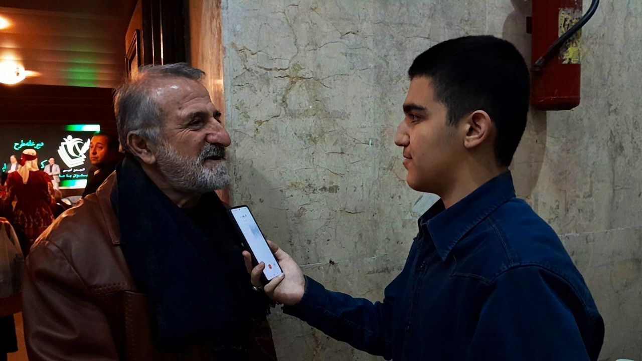 باید زبان مادری و هویت‌مان را حفظ کنیم