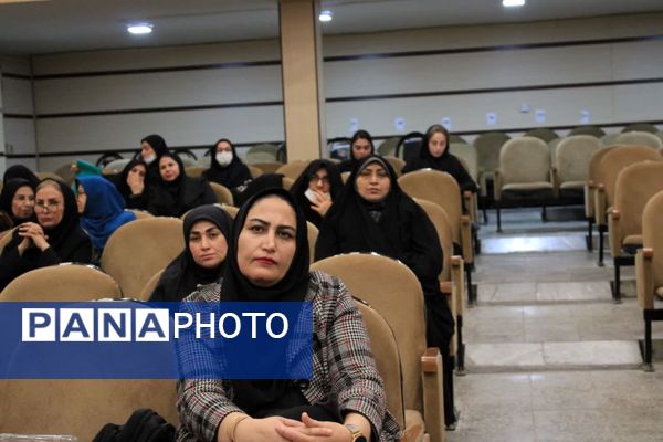 دوره توانمندسازی مربیان پیشتازان گچساران 