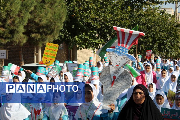 برگزاری راهپیمایی ۱۳ آبان در شهر درق 