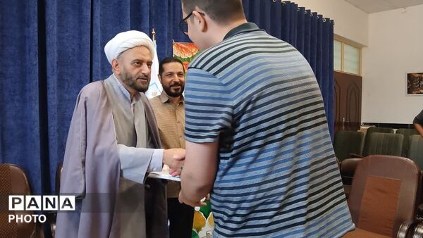 تقدیر امام جمعه شهرستان درگزین از خبرنگاران پانا و اعضای هییت مذهبی دانش آموزی