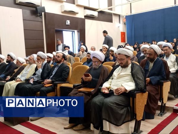 مدرسه مقاومت و میعادگاه وحدت