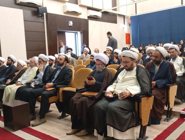 مدرسه مقاومت و میعادگاه وحدت