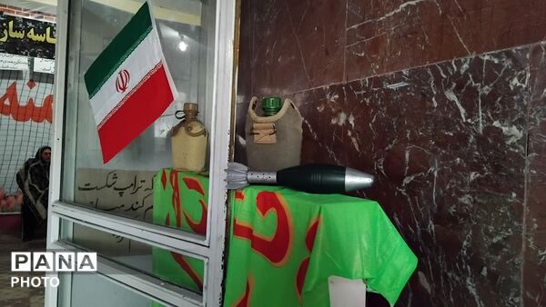 برپایی نمایشگاه بانوان مقاومت، ستون های استقامت با موضوع «نقش زنان در دفاع مقدس»