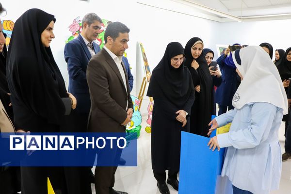 افتتاح نمایشگاه آثار برتر طرح جابربن حیان در استان زنجان