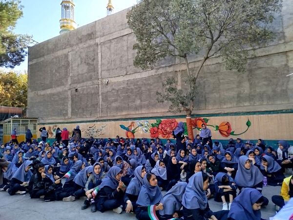جشن ولادت حضرت زینب در دبیرستان دخترانه دانشور 2 