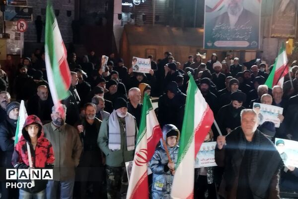 مردم فیروزکوه، کف خیابان را خالی‌ نمی کنند