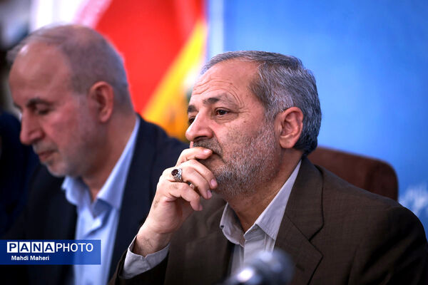 نشست صمیمی وزیر آموزش و پرورش با اعضای فراکسیون فرهنگیان