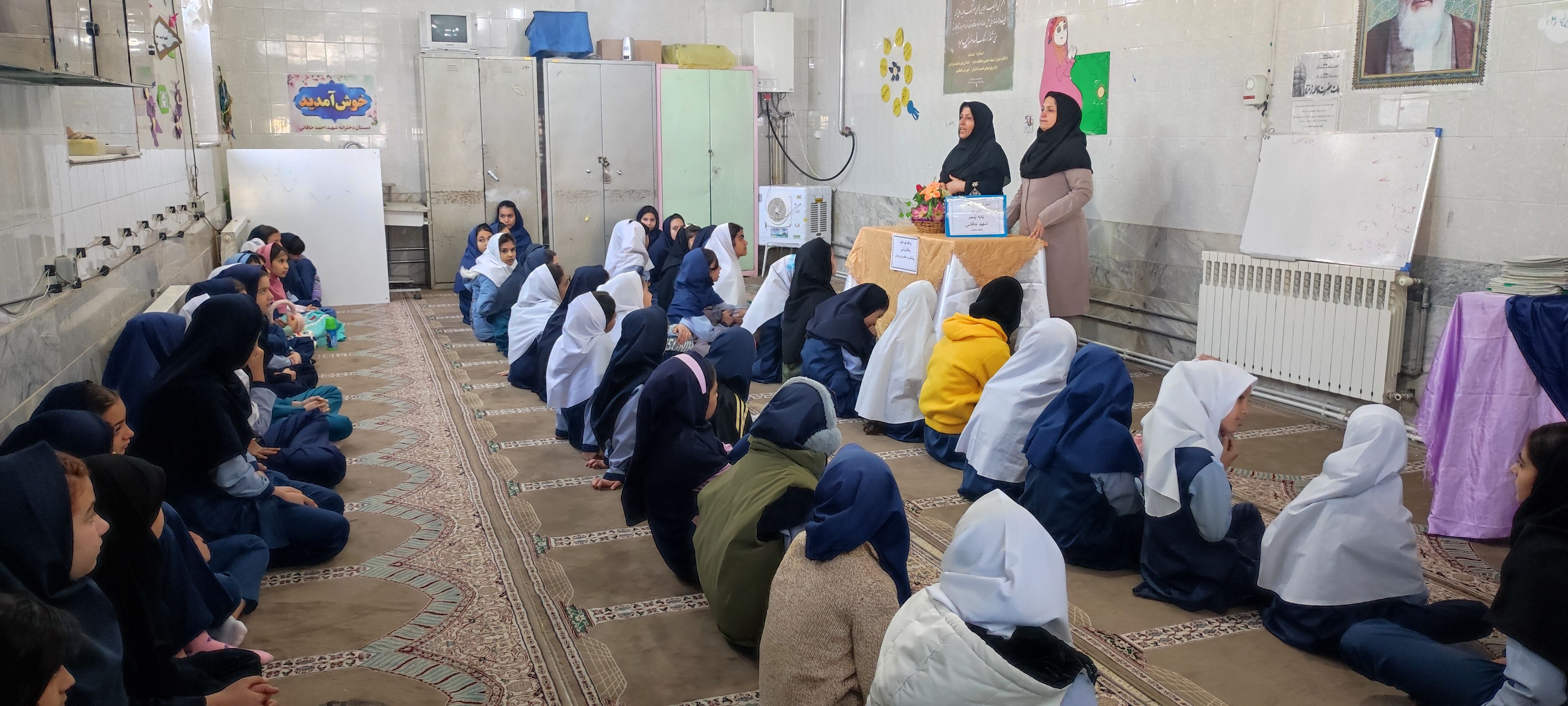 کارگاه آموزشی دانش‌آموزان در هفته پدافند غیرعامل (پدافند زیستی) در مدرسه شهید خاقانی شهرستان شیروان