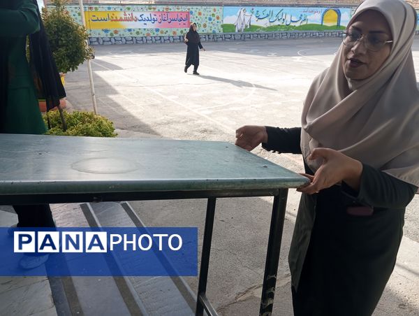 جشن شکوفه‌های دبستان ناهیدنخودی نیشابور