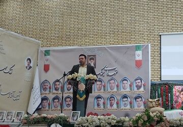 نواخته‌شدن زنگ مهر و مقاومت در نخستین روز مهرماه باحضور مسئولان در شهرستان کوهدشت