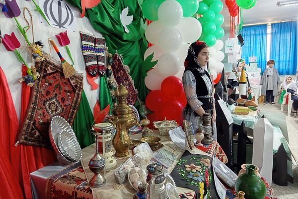 افتتاحیه طرح  «ایرانمون» در مدرسه شهدای گمنام بهارستان‌دو