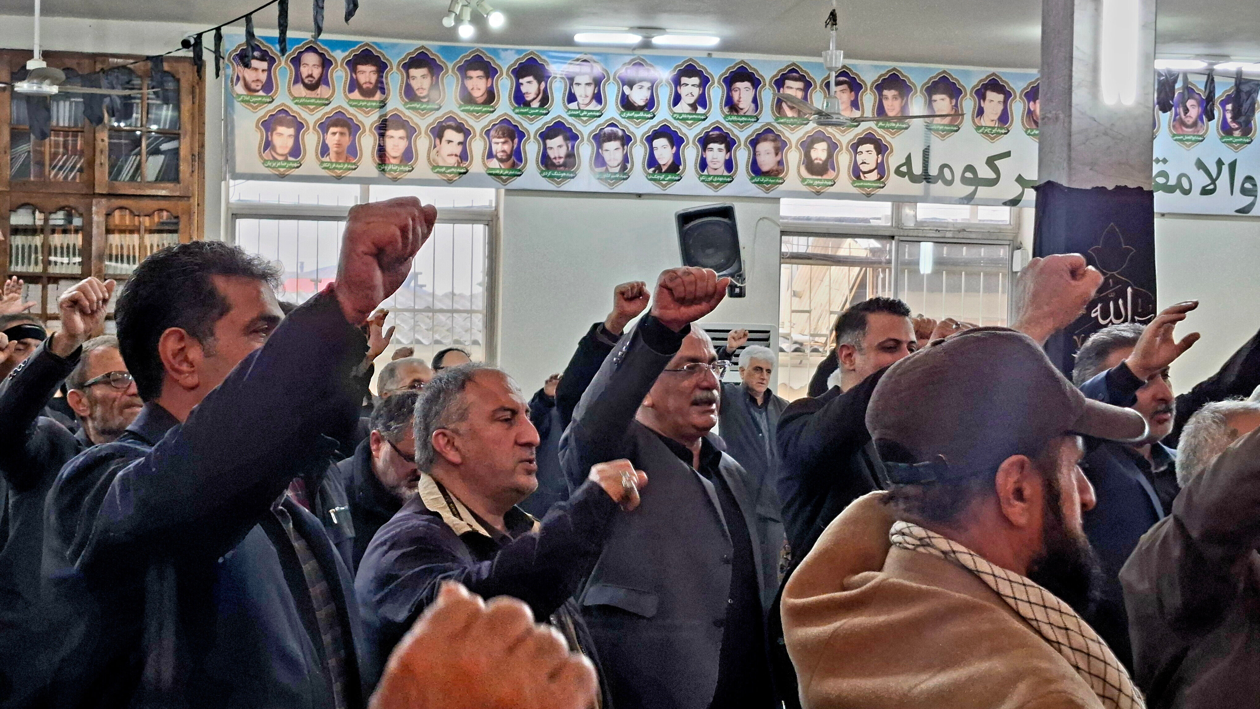 حضور حماسی مردم کومله در بیعت با رهبر معظم انقلاب 