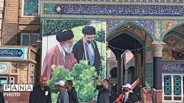 حضور گسترده مردم در مراسم وداع با رهبر در مسجد  جمکران