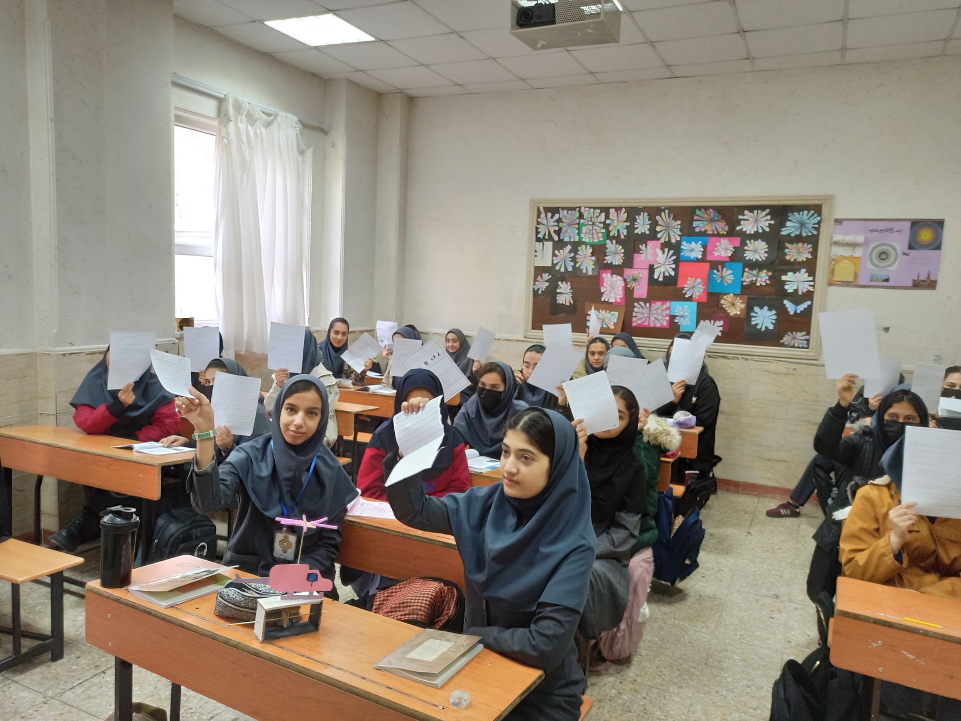 اجرای طرح مُدام در دبیرستان دخترانه ۱۳ آبان ؛ گامی برای ارتقاء یادگیری پایدار 