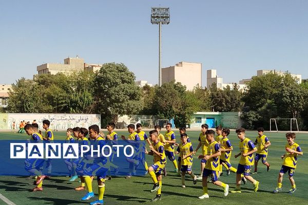 برگزاری مسابقات فوتبال در راستای اجرای «طرح ملی میدان پویا» در ناحیه دو شهرری 