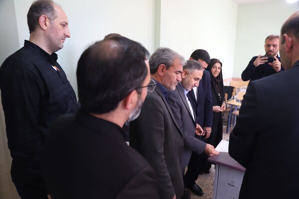 بازدید معاون حقوقی و امور مجلس وزیر آموزش و پرورش از حوزه ارزیابی پذیرفته شدگان کیفیت‌بخشی در آموزشگاه عفتیه تبریز