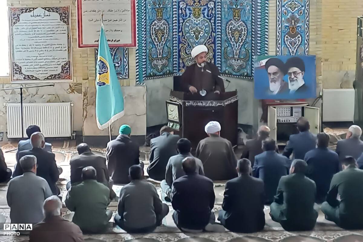 دومین نماز جمعه ماه رمضان با حضور پرشور نمازگزاران