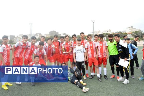 برگزاری مسابقات فینال و رده‌بندی فوتبال دانش‌آموزی در بهارستان‌ 2