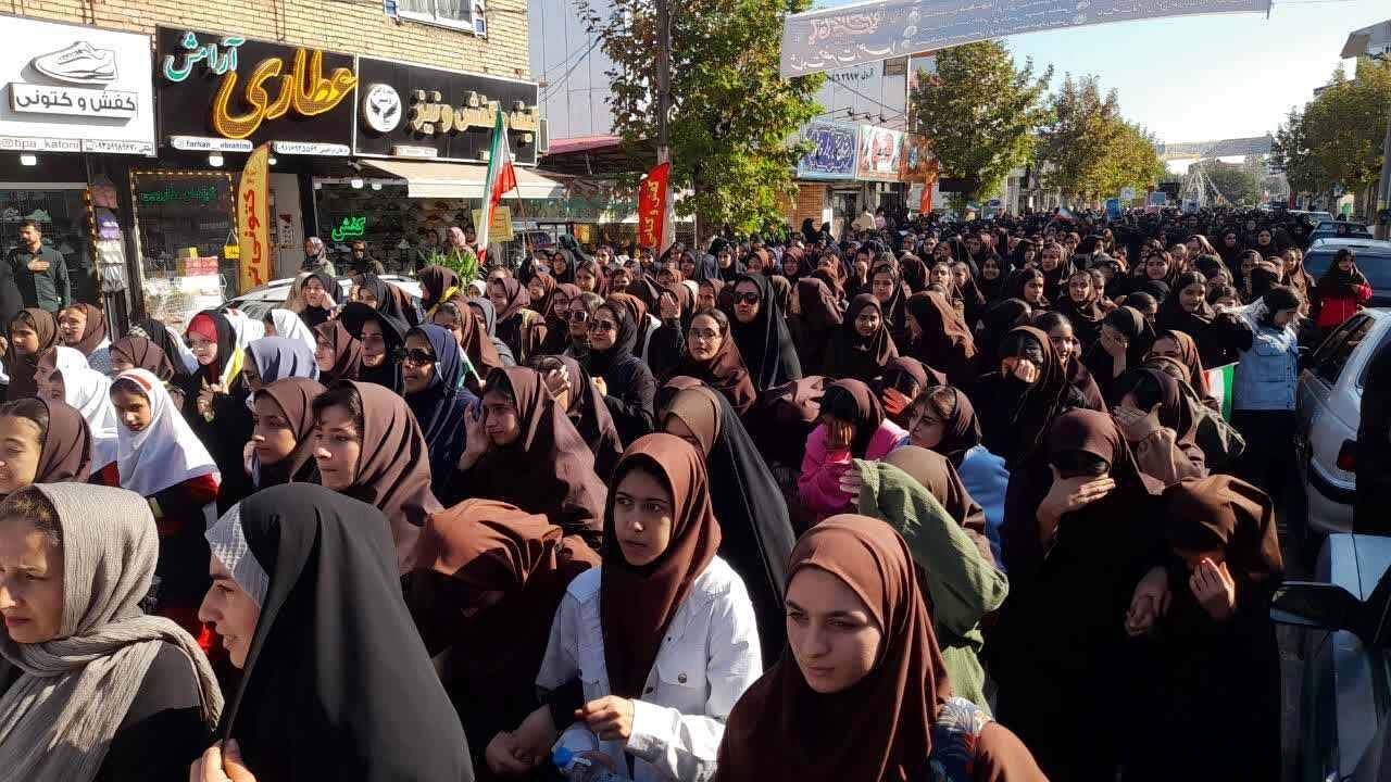 راهپیمایی ۱۳ آبان در منطقه رحیم‌آباد
