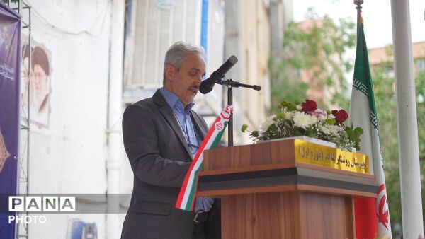 آیین گلباران محل شهادت شهید مرتضی مطهری با حضور مجید پارسا در منطقه ۱۲