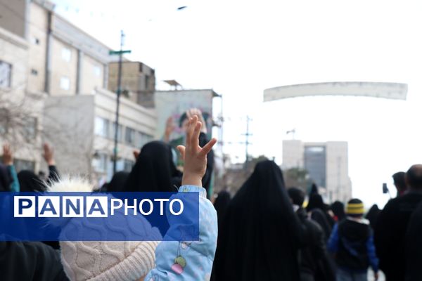 اجتماع عظیم منتظران ظهور در میدان شهدا مشهد