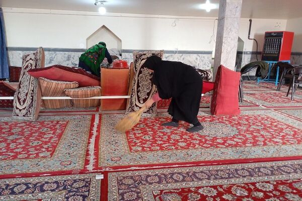 غبارروبی مساجد و استقبال از ماه پر برکت رمضان در شهر بار