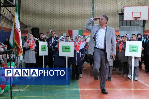 همایش «یاوران انقلاب» در بهارستان‌دو