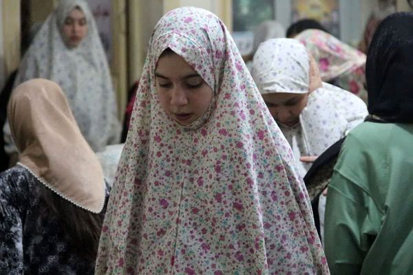 جلوه‌های معنویت و ایثار در اعتکاف مسجد الزهرا(س) قیامدشت