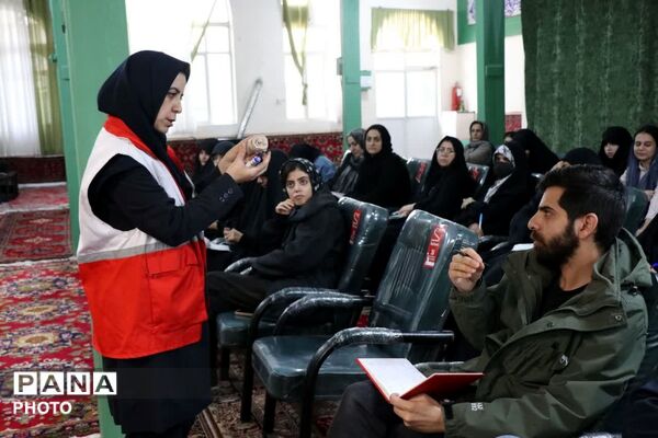 دوره امدادرسانی در مسجد قمر بنی هاشم کمالشهر کرج 