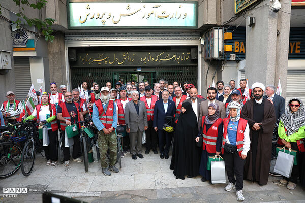 آیین دیدار و تجلیل از سفیران دوستی و مدرسه‌ساز کشور ترکیه