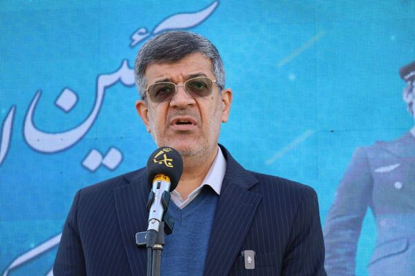 آیین نمادین نواختن «گلبانگ انقلاب اسلامی » در مدرسه احمد فتاحی ناحیه دو یزد