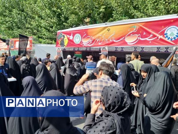  حضور پرشور اقشار مختلف جامعه در پیاده‌روی معنوی