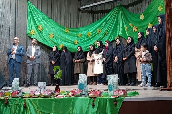 دبیرستان عترت ورامین، عطر مادر را در کانون هدایت پراکند