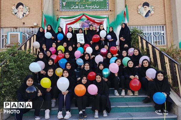 از نیمکت های مدرسه تا سفره های مهربانی،شاهد مرضیه میزبان جشن عاطفه ها