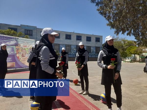 افتتاح زمین چمن هنرستان تربیت بدنی محمد شهرستانی ناحیه ۶ مشهد