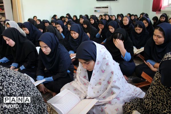 شب‌های دبیرستان  نسیبه در رمضان؛ تلفیق نور قرآن و شور افطاری
