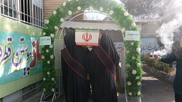 دبیرستان دخترانه شاهد قدسیان میزبان پیکر مطهر شهید گمنام