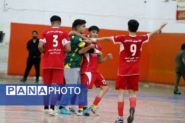 آتیش بازی کاشمری ها در لیگ کشوری ۱۶ ساله‌ها