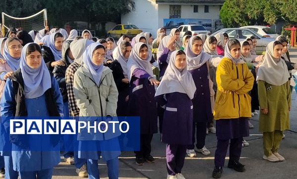 هفته بسیج دانش‌آموزی در دبیرستان فرزانگان قائمشهر