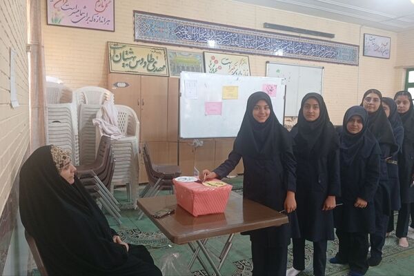 انتخاباتی با شکوه در دبیرستان نرجس یک
