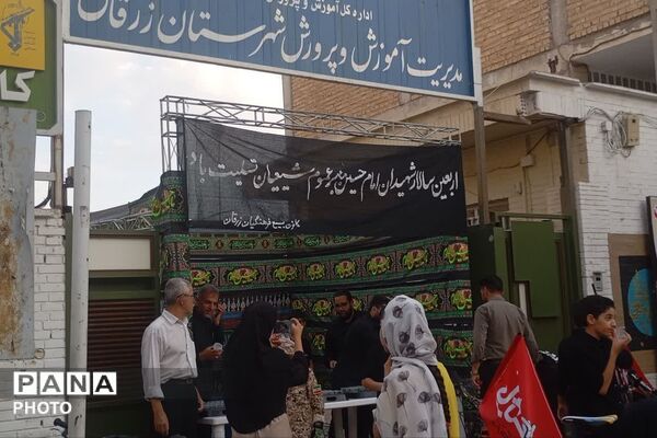 دلدادگی فرهنگیان در موکب اربعین حسینی
