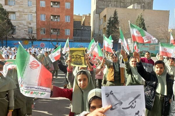 طنین زنگ انقلاب در مدارس شهرستان شهریار 